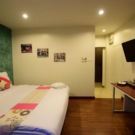 Franjipani Resort HHQ Extérieur photo