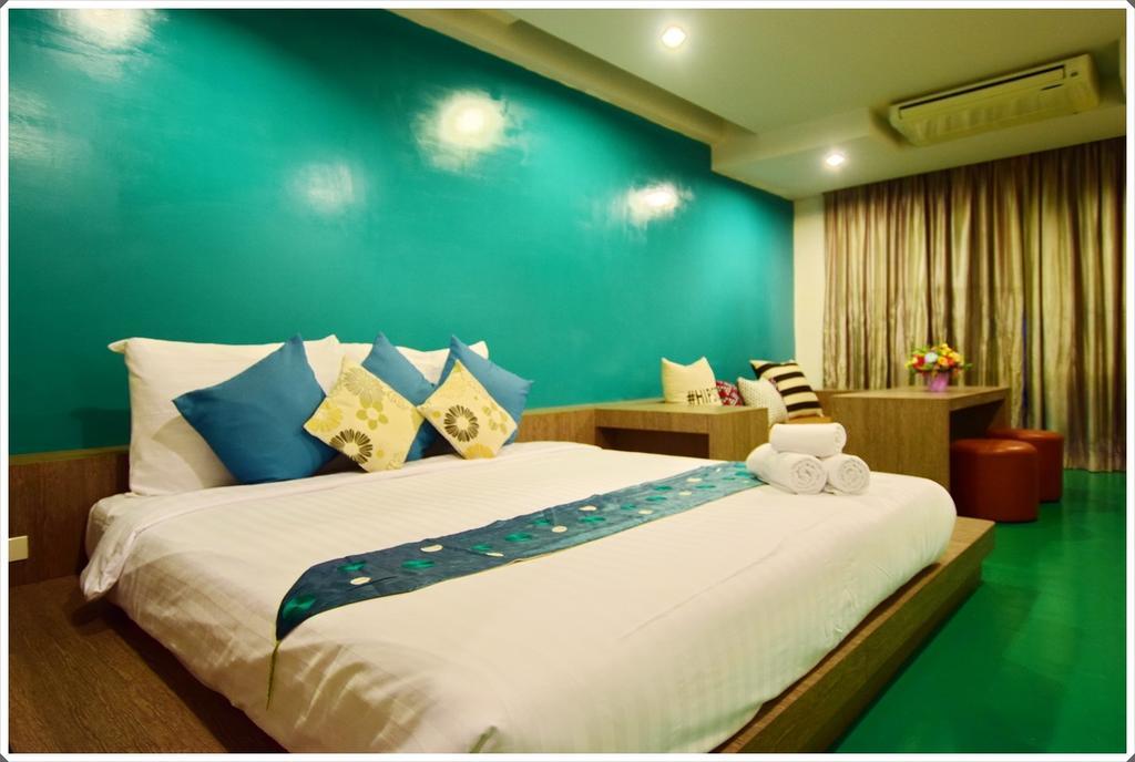 Franjipani Resort HHQ Extérieur photo