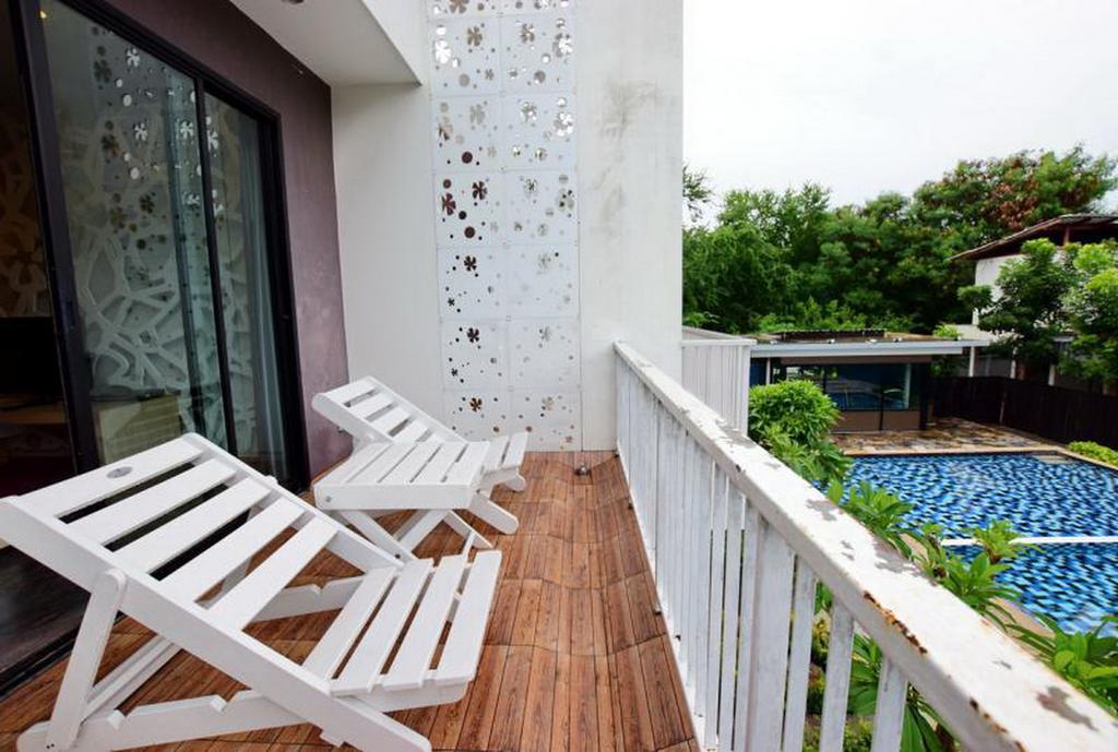 Franjipani Resort HHQ Extérieur photo