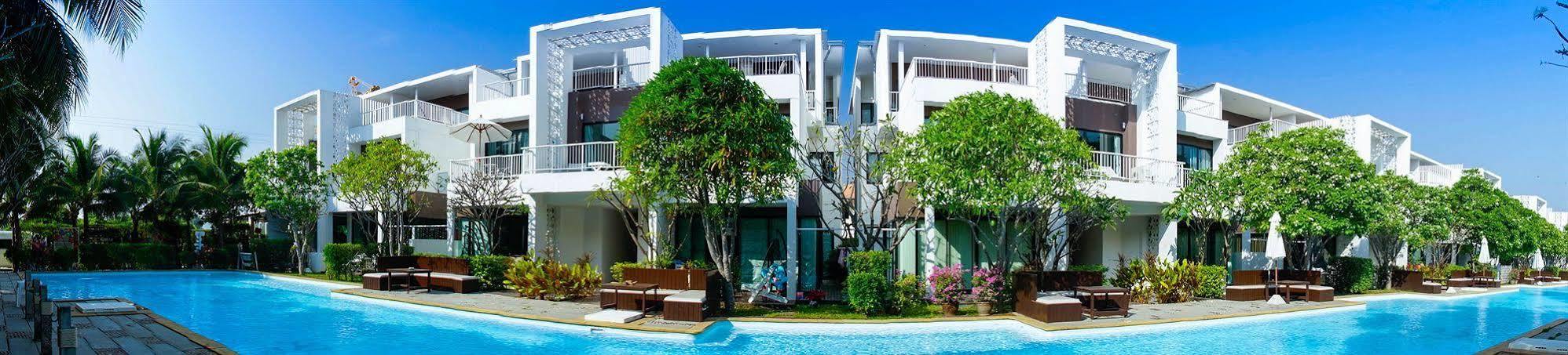Franjipani Resort HHQ Extérieur photo